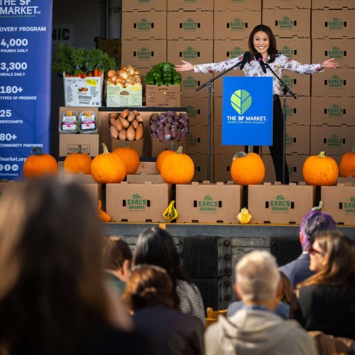 Dion On Stage The SF Market 2025